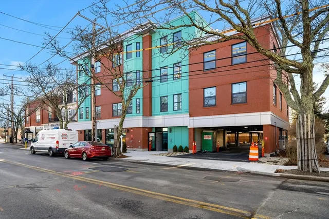 $1,245,000 | 1151 Walnut Street, Unit 301, Newton, MA 02461