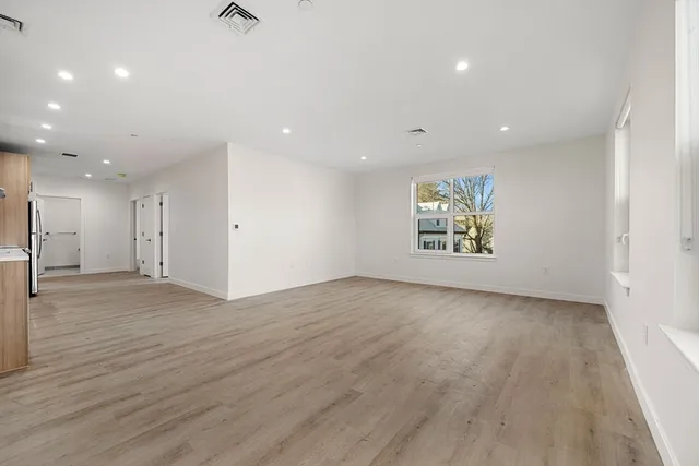 $1,245,000 | 1151 Walnut Street, Unit 301, Newton, MA 02461