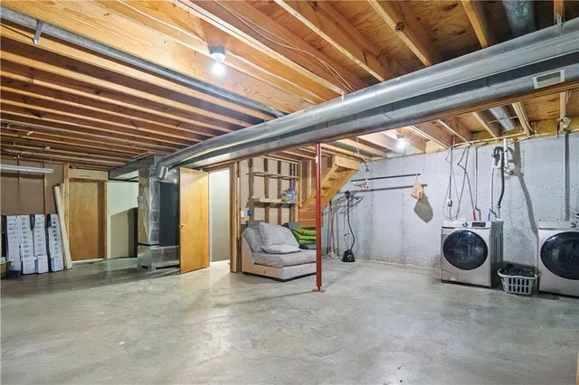 $625,000 | 28431 Woodland Road, Paola, KS 66071