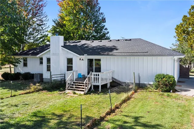$625,000 | 28431 Woodland Road, Paola, KS 66071