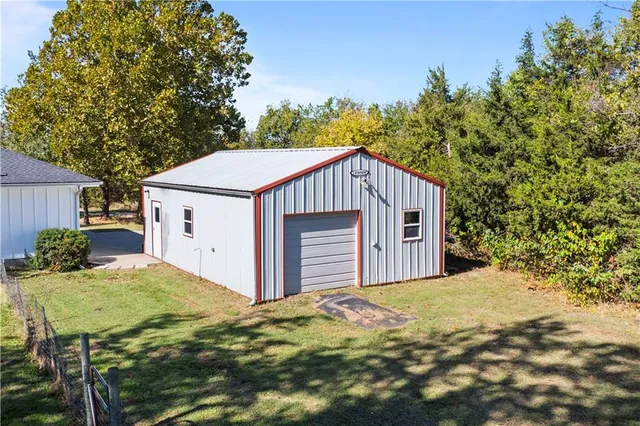 $625,000 | 28431 Woodland Road, Paola, KS 66071