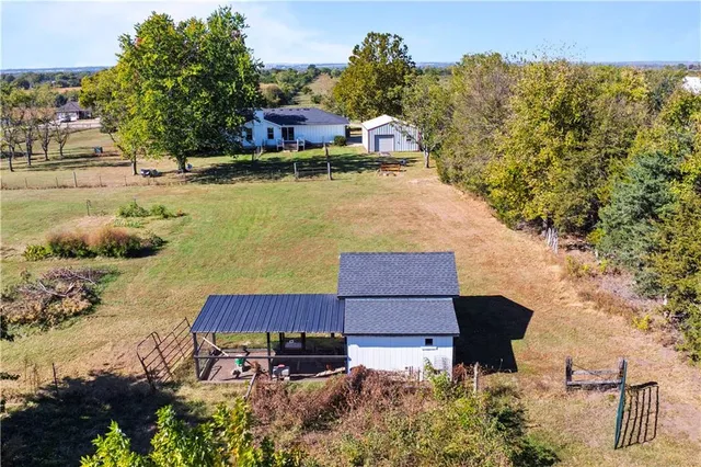$625,000 | 28431 Woodland Road, Paola, KS 66071