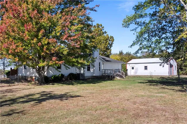 $625,000 | 28431 Woodland Road, Paola, KS 66071