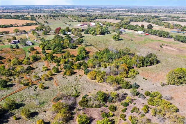 $625,000 | 28431 Woodland Road, Paola, KS 66071