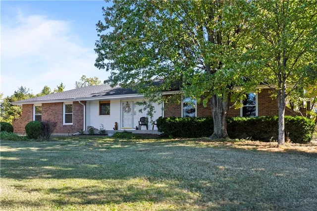 $625,000 | 28431 Woodland Road, Paola, KS 66071