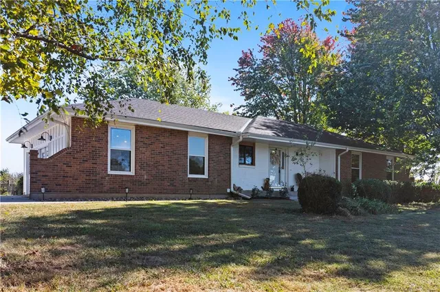 $625,000 | 28431 Woodland Road, Paola, KS 66071