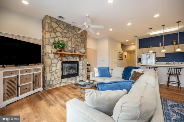 $500,000 | 1278 Deep Creek Drive, Unit B3, McHenry, MD 21541