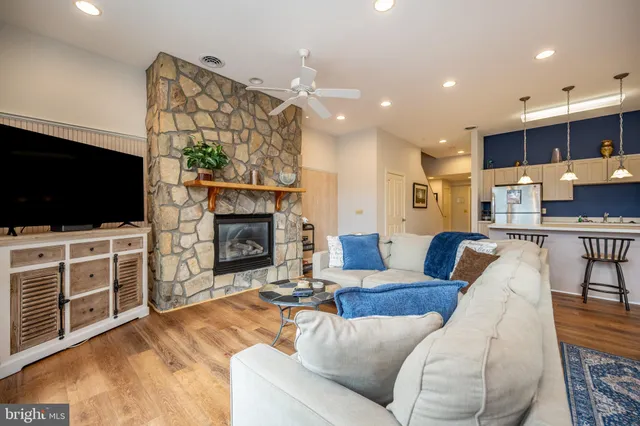 $500,000 | 1278 Deep Creek Drive, Unit B3, McHenry, MD 21541