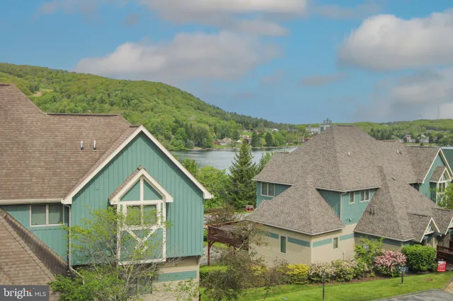 $500,000 | 1278 Deep Creek Drive, Unit B3, McHenry, MD 21541