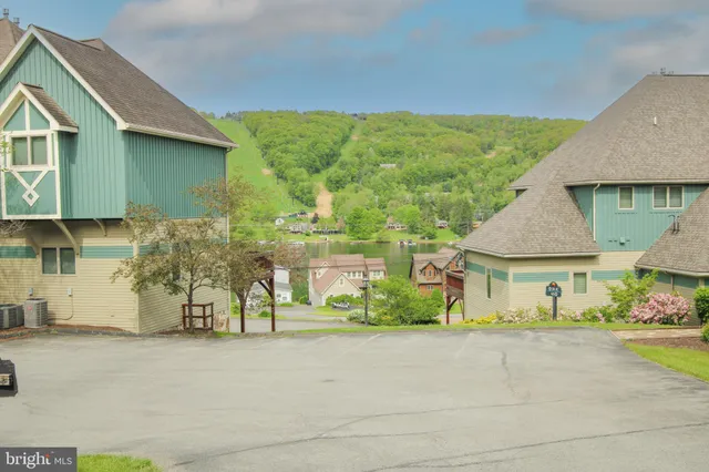 $500,000 | 1278 Deep Creek Drive, Unit B3, McHenry, MD 21541