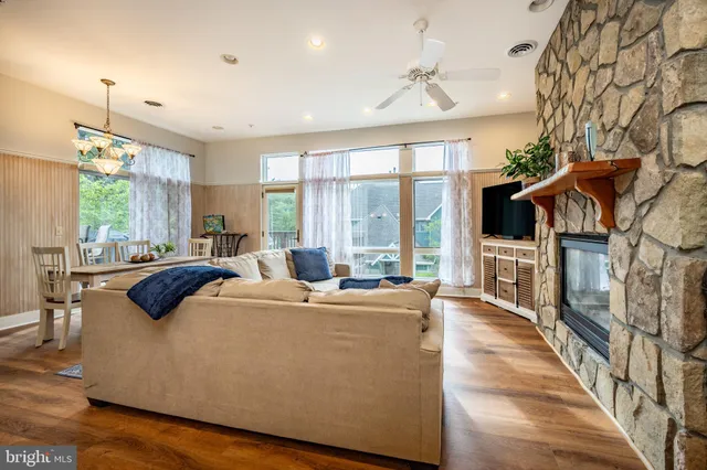 $500,000 | 1278 Deep Creek Drive, Unit B3, McHenry, MD 21541