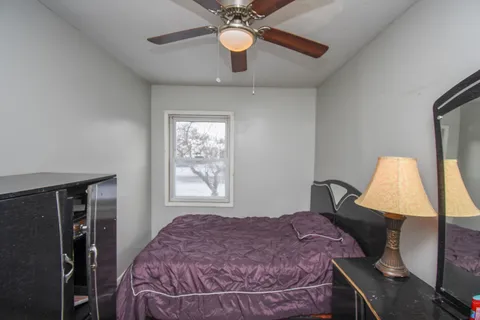 $227,900 | 2042 Gideon Avenue, Zion, IL 60099