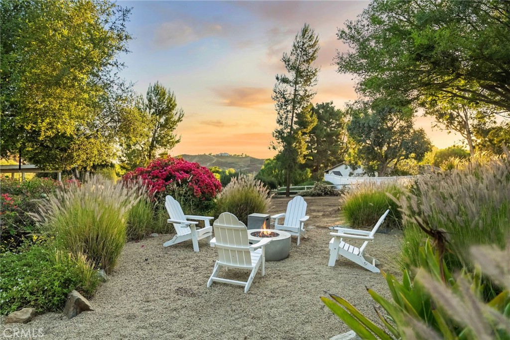 42333 Casa Verde Temecula, CA 92592 - Photo 29 of 44 a view of a chairs and table in patio