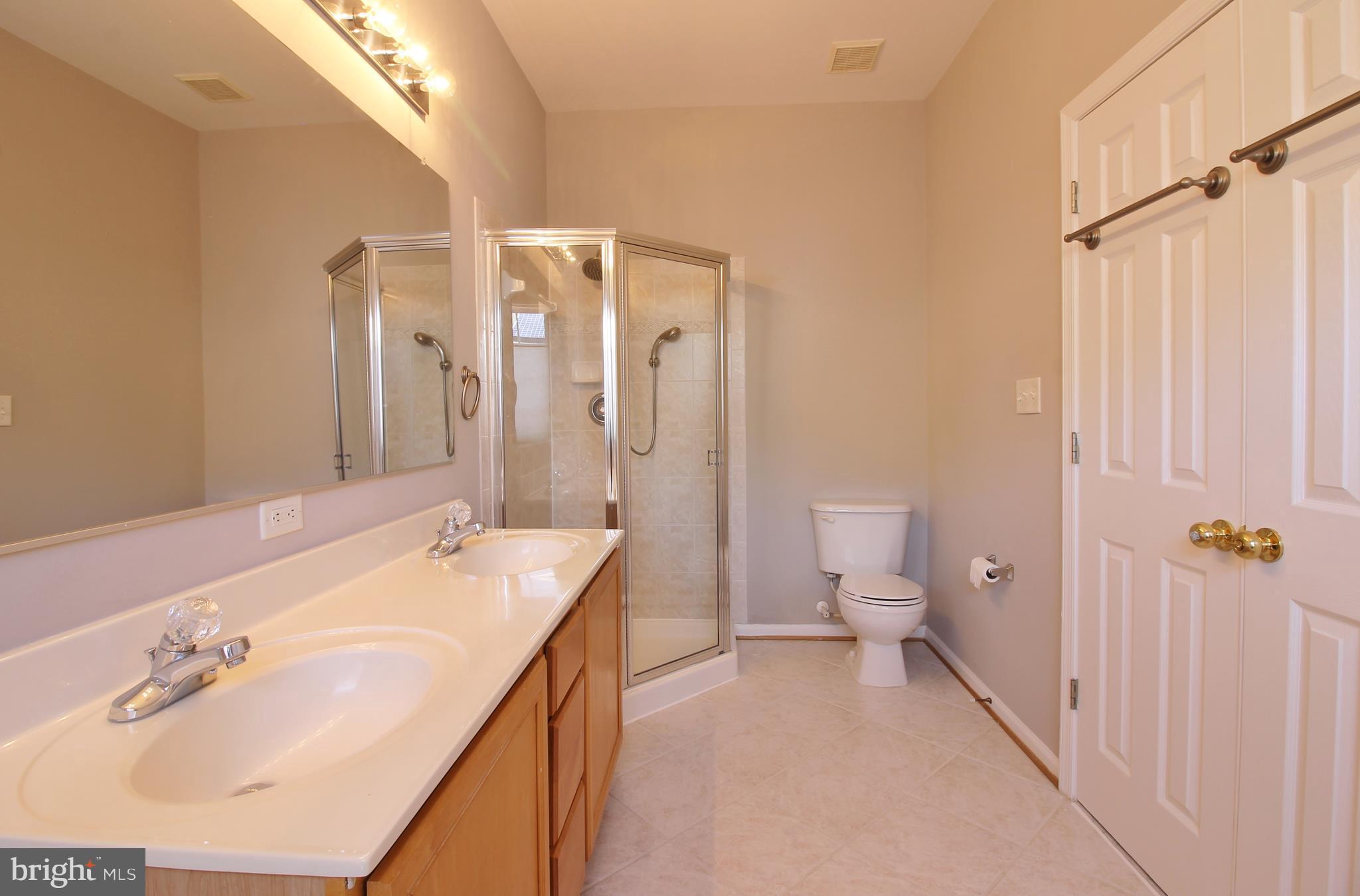 14020 Rockingham Road Germantown, MD 20874 - Photo 17 of 29 Master bathroom