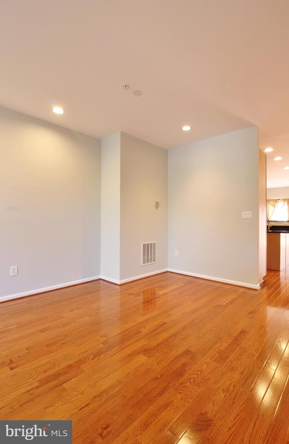 14020 Rockingham Road Germantown, MD 20874 - Photo 5 of 29 Dining room