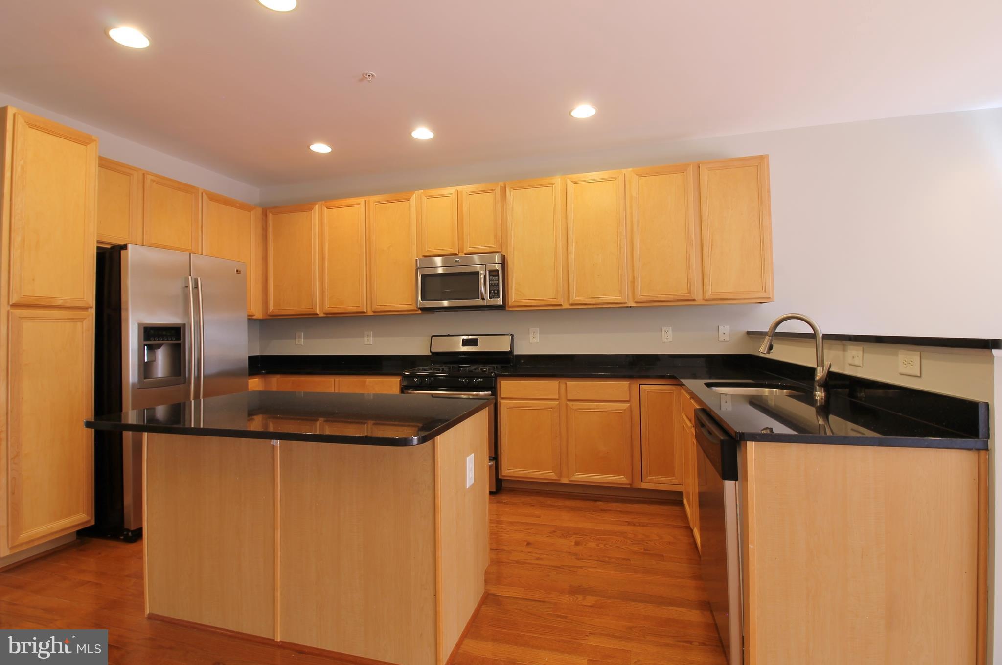 14020 Rockingham Road Germantown, MD 20874 - Photo 6 of 29 Kitchen