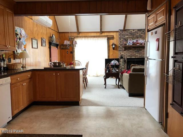 405 Maple Ridge Drive Hawley, PA 18428 - Photo 6 of 23 IMG_4755