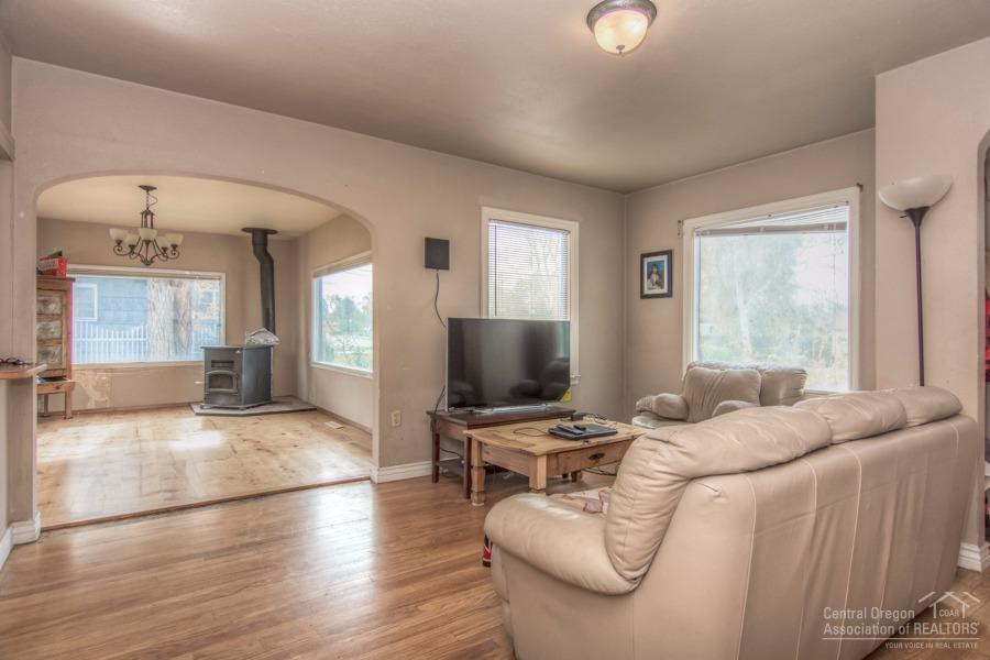 634 Southwest 14th Street Redmond, OR 97756 - Photo 6 of 24 Additional Photo