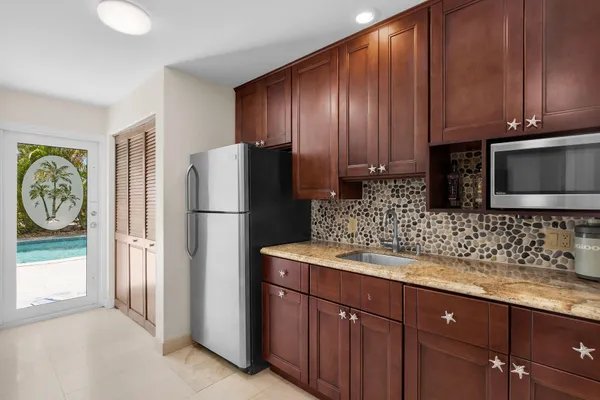 $4,695,000 | 136 San Remo Drive, Islamorada, FL 33036