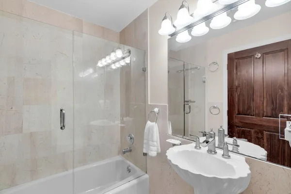 $4,695,000 | 136 San Remo Drive, Islamorada, FL 33036