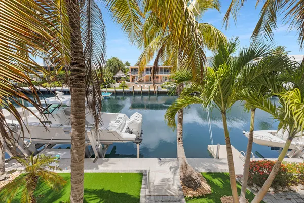 $4,695,000 | 136 San Remo Drive, Islamorada, FL 33036