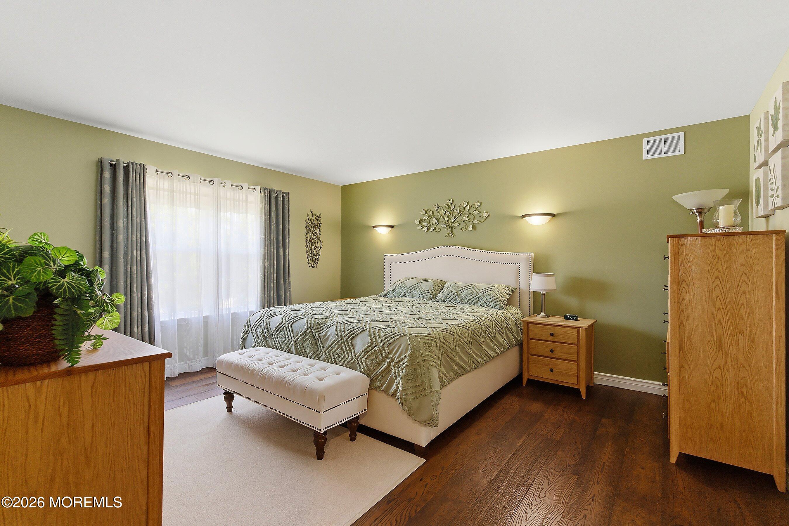 184 Barracuda Road Manahawkin, NJ 08050 - Photo 22 of 42 Primary bedroom