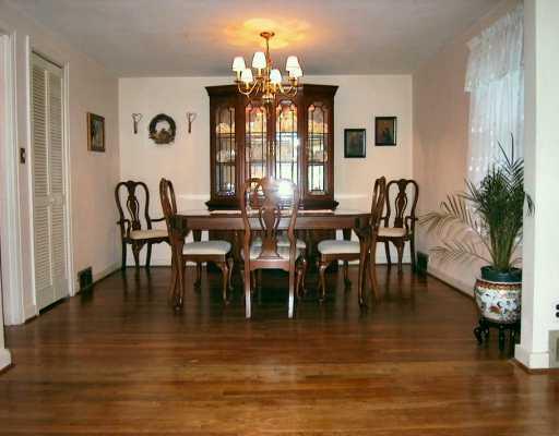 103 Hillendale Road Pittsburgh, PA 15237 - Photo 3 of 7 Dining Room.