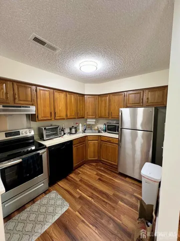 $1,850 | 2304 Aspen Drive, Plainsboro, NJ 08536