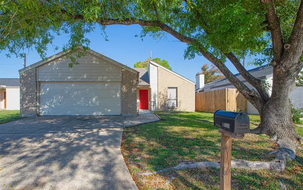 $1,895 | 16042 Bear Hill Drive, Houston, TX 77084