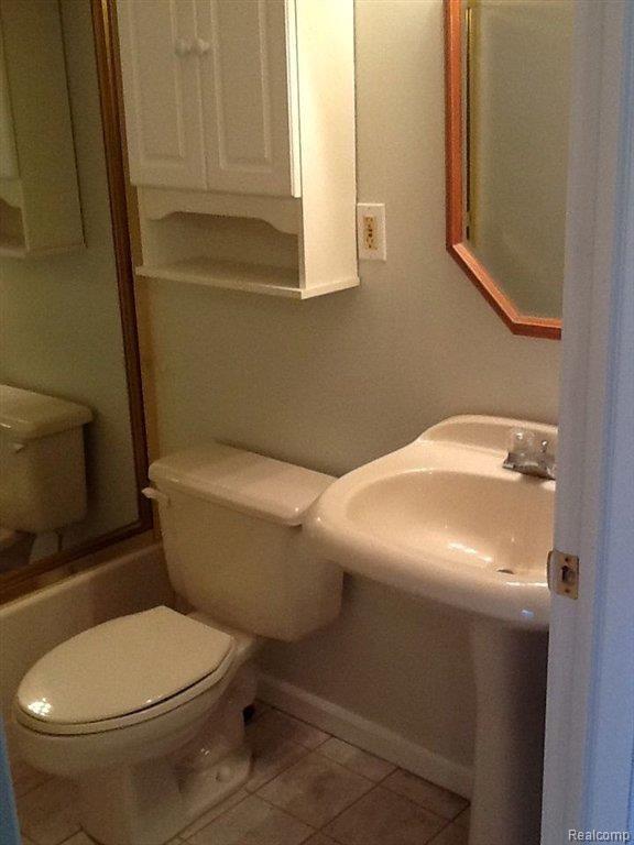 62425 Ray Center Road Ray, MI 48096 - Photo 12 of 18 Full Bath