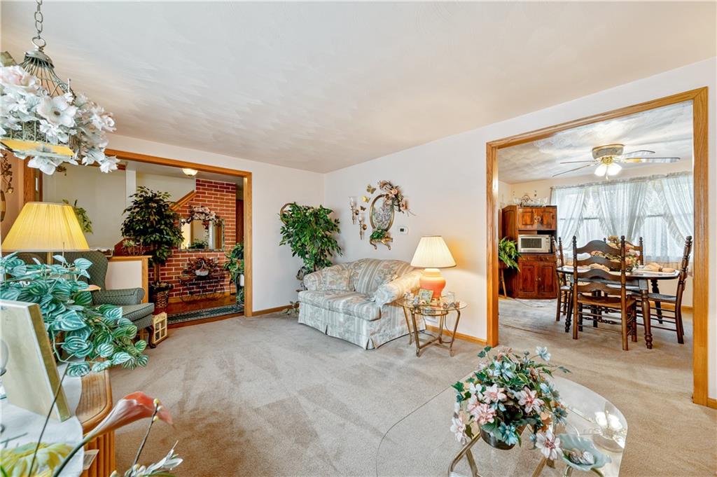 1027 Fiddleback Drive McKees Rocks, PA 15136 - Photo 6 of 25 a living room with furniture and a large window