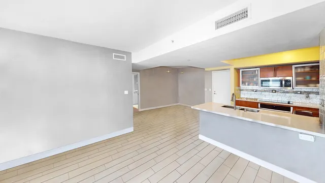 $475,000 | 1551 North Flagler Drive, Unit 1205, West Palm Beach, FL 33401