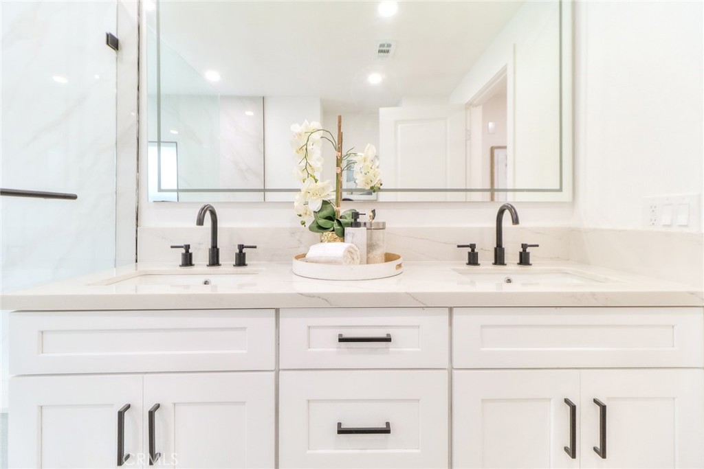 2225 Terraza Place Fullerton, CA 92835 - Photo 42 of 73 Primary Bathroom