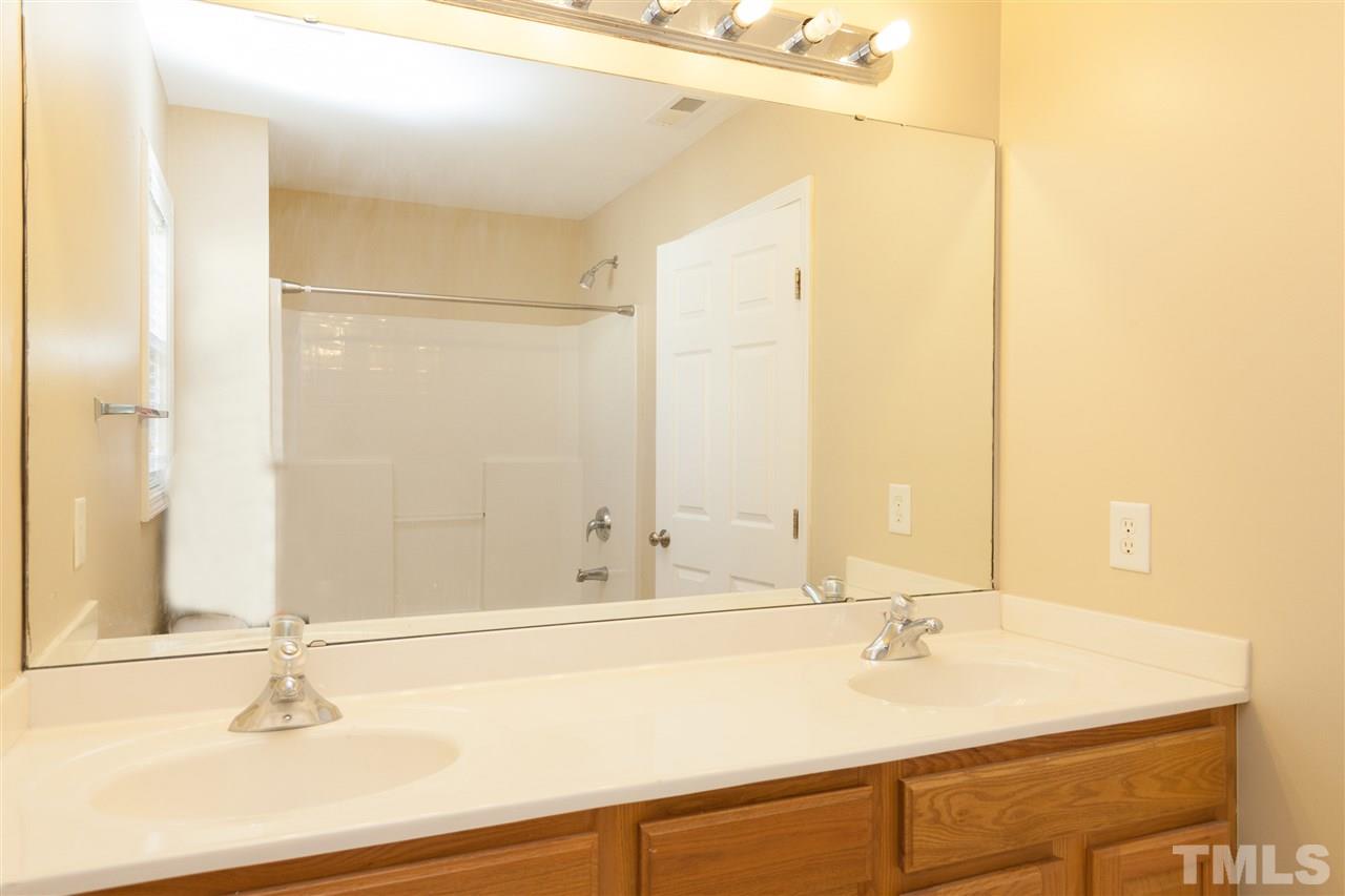 5820 Wynmore Road Raleigh, NC 27610 - Photo 13 of 25