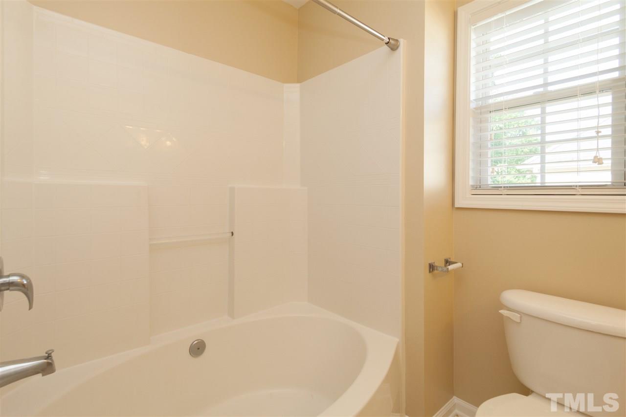 5820 Wynmore Road Raleigh, NC 27610 - Photo 14 of 25