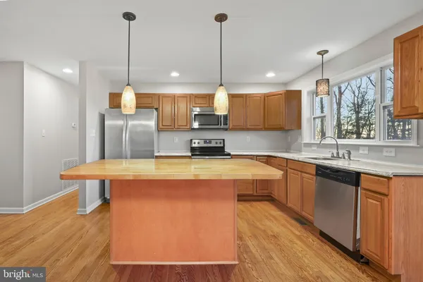 $435,000 | 415 Inca Road, Linden, VA 22642