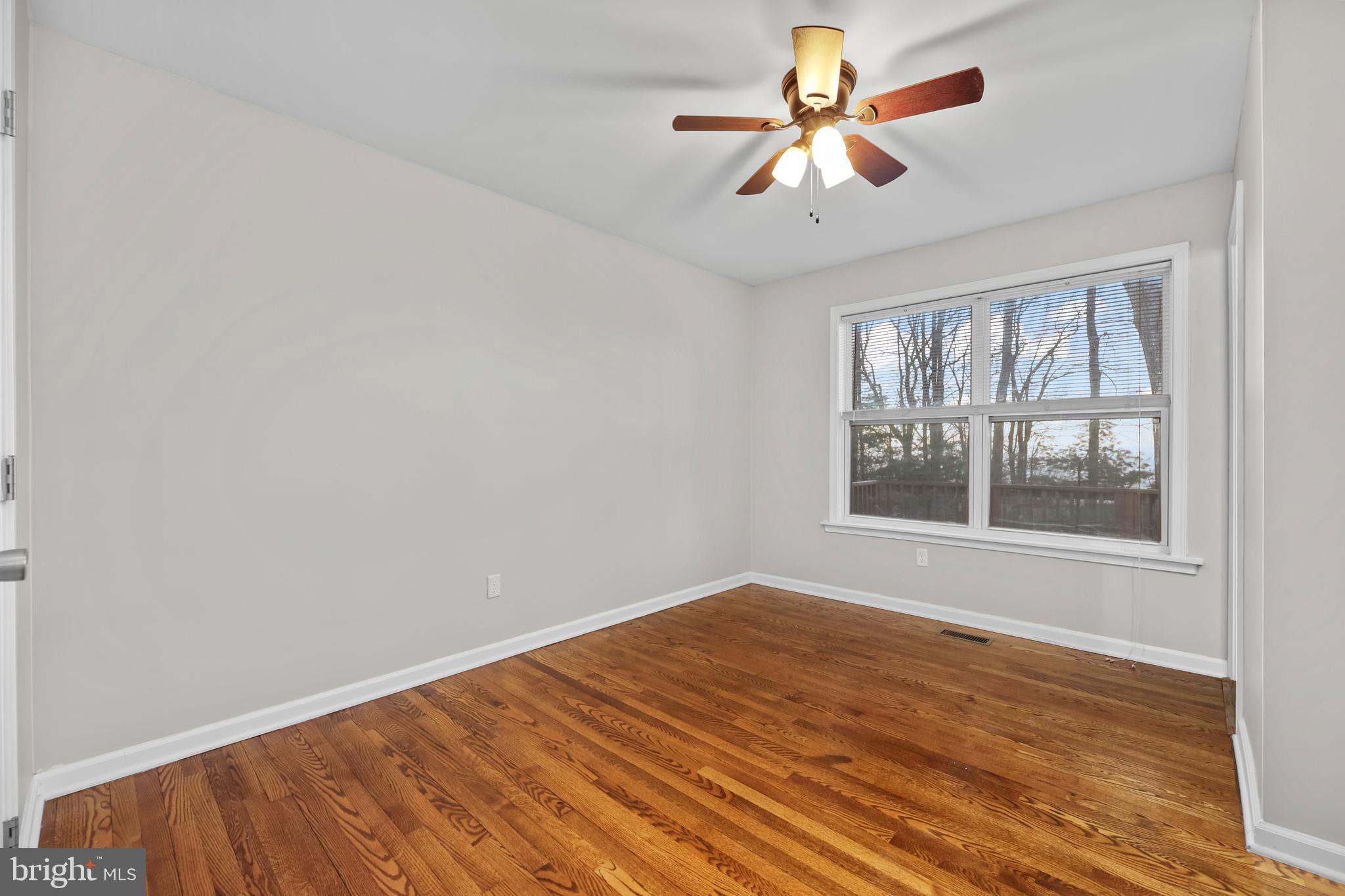 415 Inca Road Linden, VA 22642 - Photo 16 of 51 Primary Bedroom