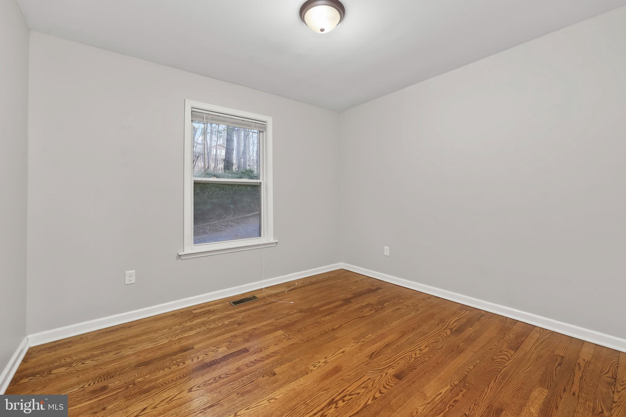 415 Inca Road Linden, VA 22642 - Photo 19 of 51 Bedroom #2