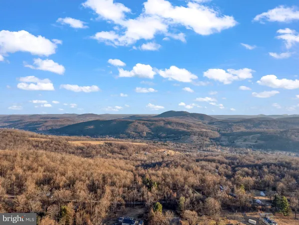 $435,000 | 415 Inca Road, Linden, VA 22642