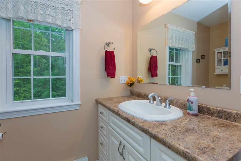 51 Evans Ridge Road Windham, ME 04062 - Photo 23 of 35 Master bath