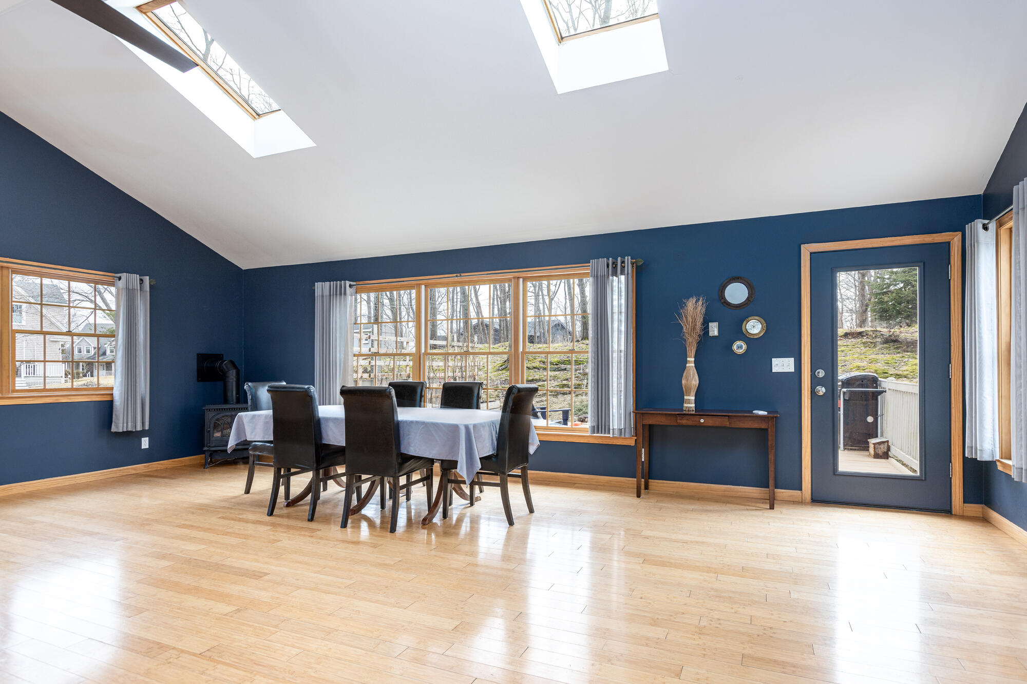 13 Algonquin Road Cape Elizabeth, ME 04107 - Photo 12 of 43 Family Room-2