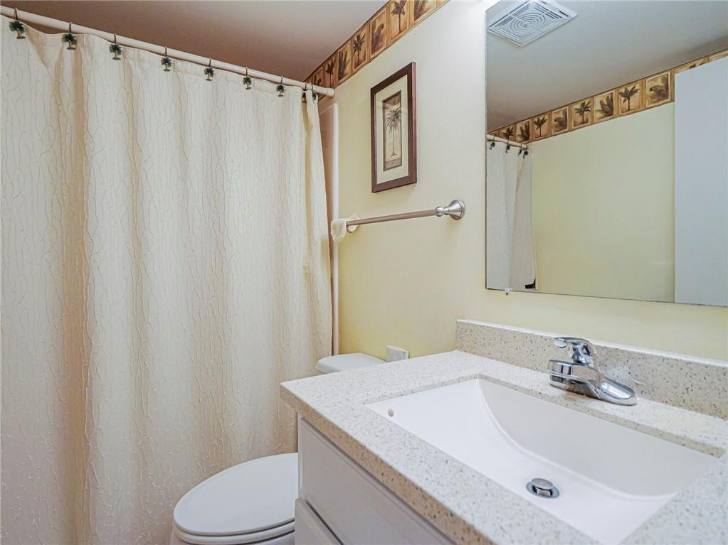 835 18th Street, Unit 404 Vero Beach, FL 32960 - Photo 13 of 19 Photo 15