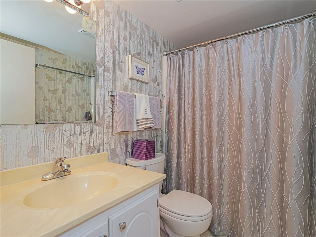 835 18th Street, Unit 404 Vero Beach, FL 32960 - Photo 16 of 19 Photo 18