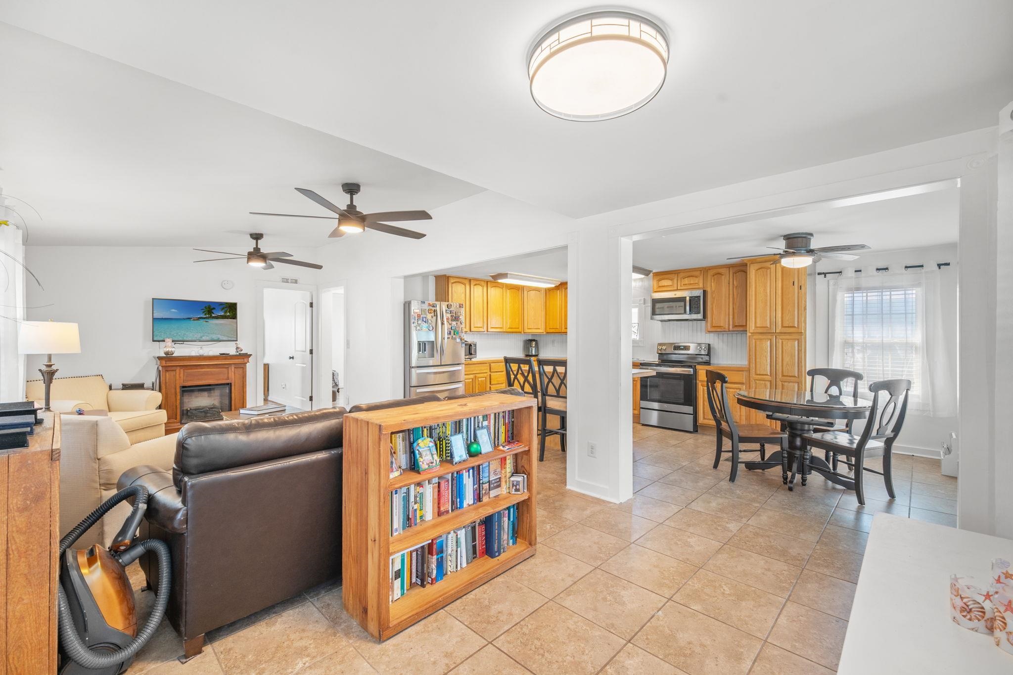 482 Meadowlark Surfside Beach, SC 29575 - Photo 4 of 44
