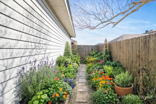 $200,000 | 100 Desert Storm Drive, Duson, LA 70529