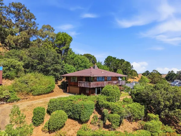 $1,198,000 | 24 Kings Road, Brisbane, CA 94005