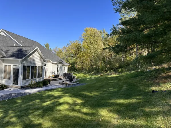 $349,900 | 8015 148th Avenue, Coal Valley, IL 61240