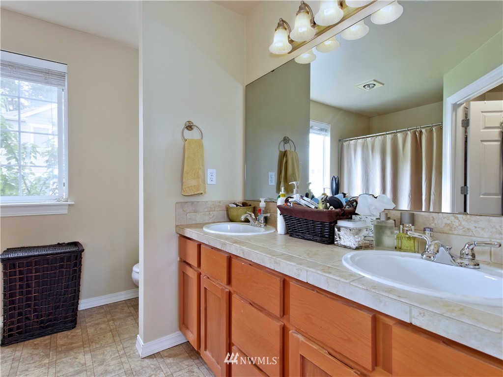 24066 40th Lane Southeast Bothell, WA 98021 - Photo 10 of 20