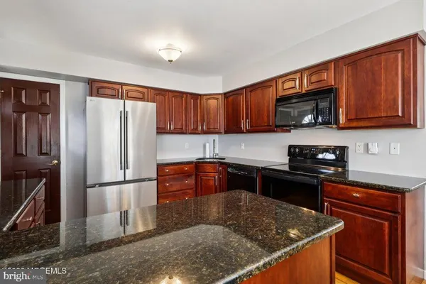 $369,900 | 229 Point Pleasant Avenue, Bayville, NJ 08721