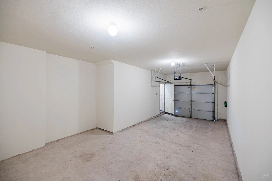 8515 Interstate 35, Unit 13214 Austin, TX 78744 - Photo 24 of 27 Move in by January 30th and enjoy 8 weeks FREE rent! Restrictions may apply — contact our leasing office for details.